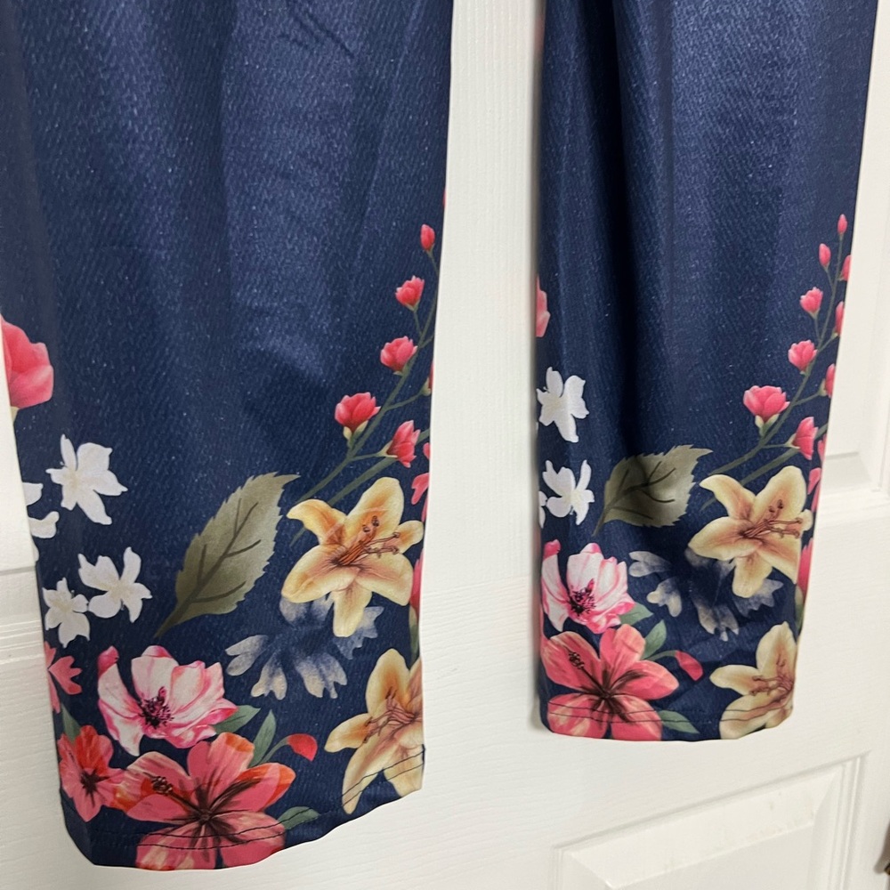 Floral Print Women's Jeggingd - Picture 7 of 8